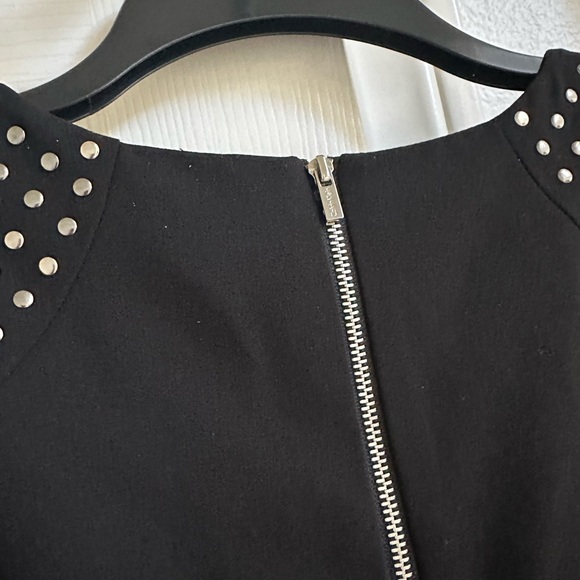Calvin Klein black shift dress cap sleeves silver accents - Picture 9 of 9